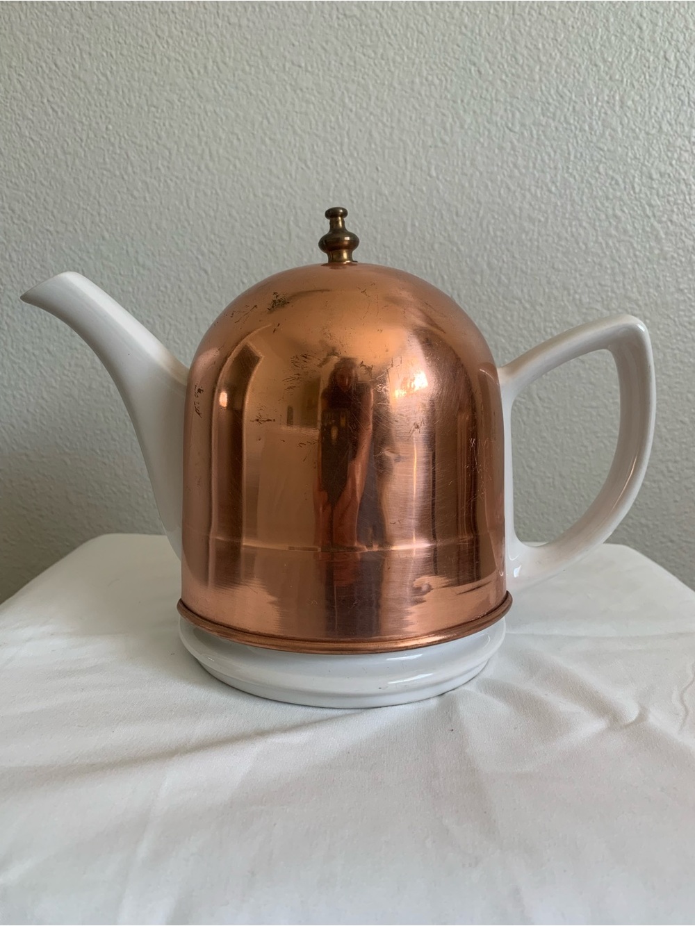 White Ceramic Teapot with Lid & Insulated Copper Cozy Cover